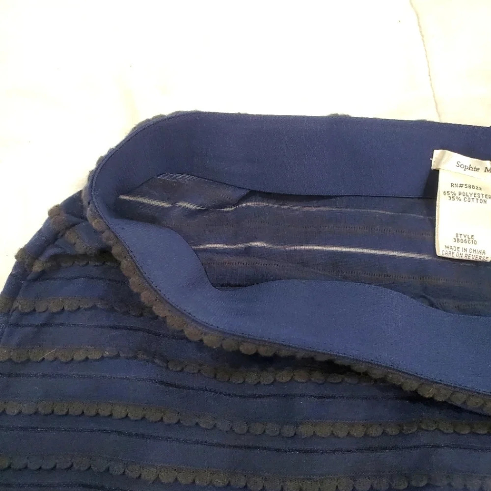 Sophie Max Vanessa Navy Rippled Long Skirt Sz M - Picture 4 of 8